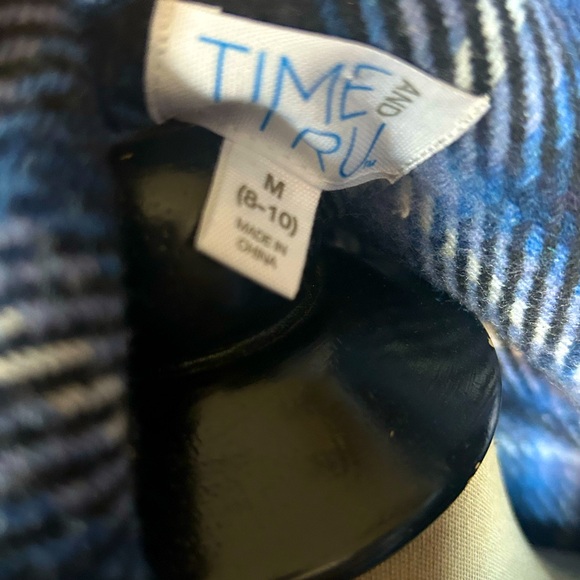 Shacket - Picture 9 of 10